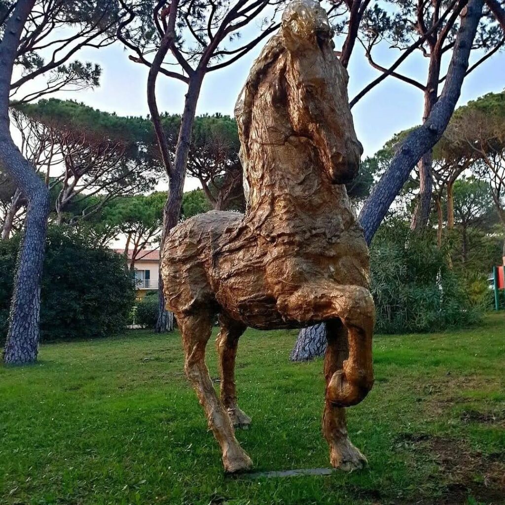 statua di un cavallo